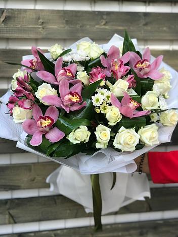 Букет цветов из: Розы и Хризантемы в Эдельбае