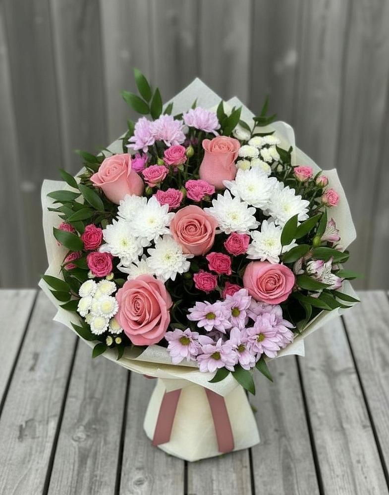 Букет цветов из: Альстромерии, Гвоздики, Розы и Хризантемы в Эдельбае