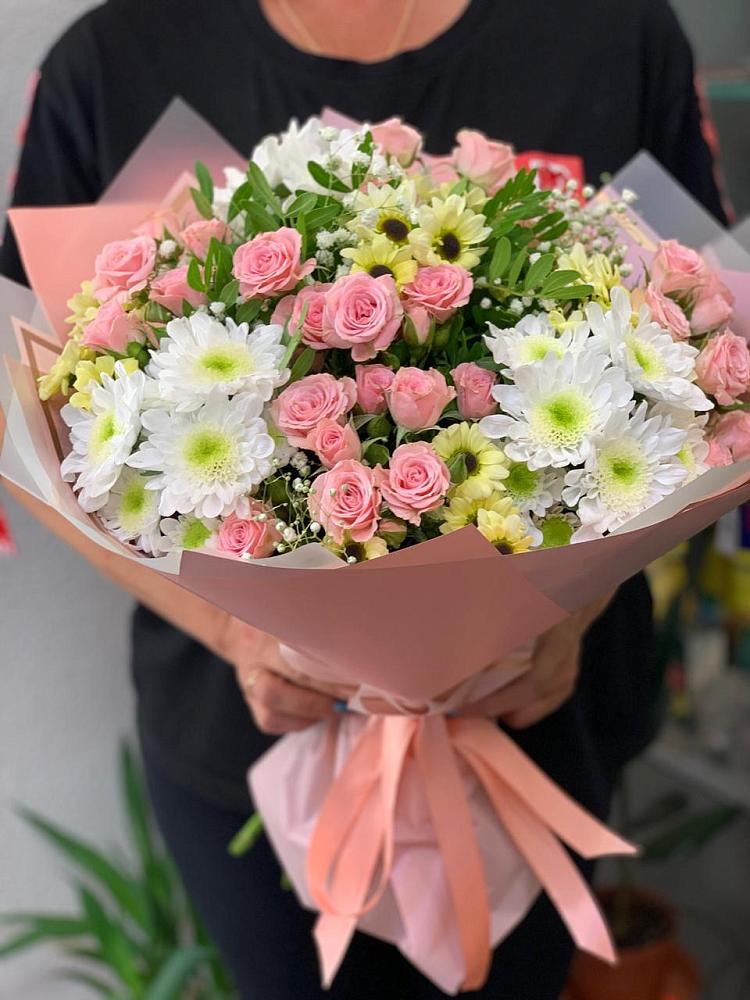 Букет цветов из: Розы и Хризантемы в Эдельбае