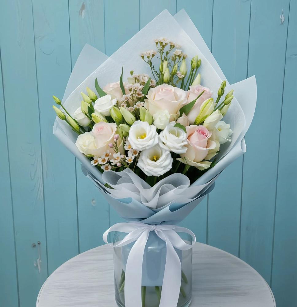 Букет цветов из: Розы и Лизиантусы в Эдельбае