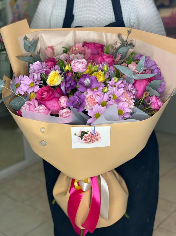 Букет цветов из: Хризантемы, Гвоздики и Альстромерии в Эдельбае