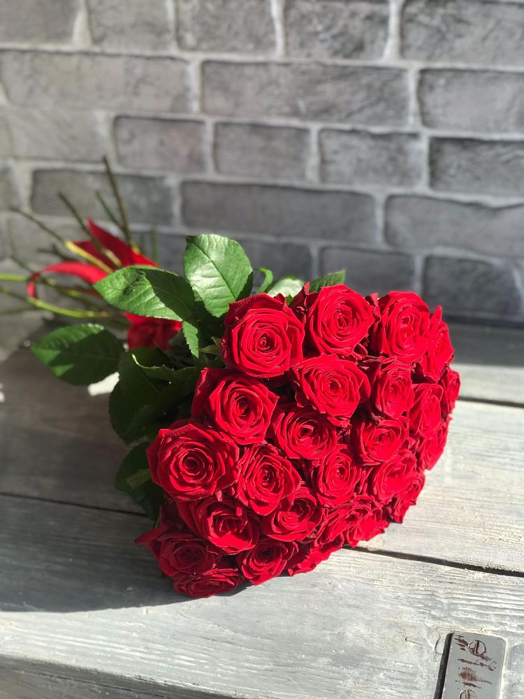 Букет Красные розы Фридом в Эдельбае