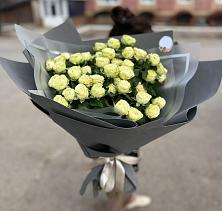 Букет Белые кустовые розы Солинеро в Эдельбае