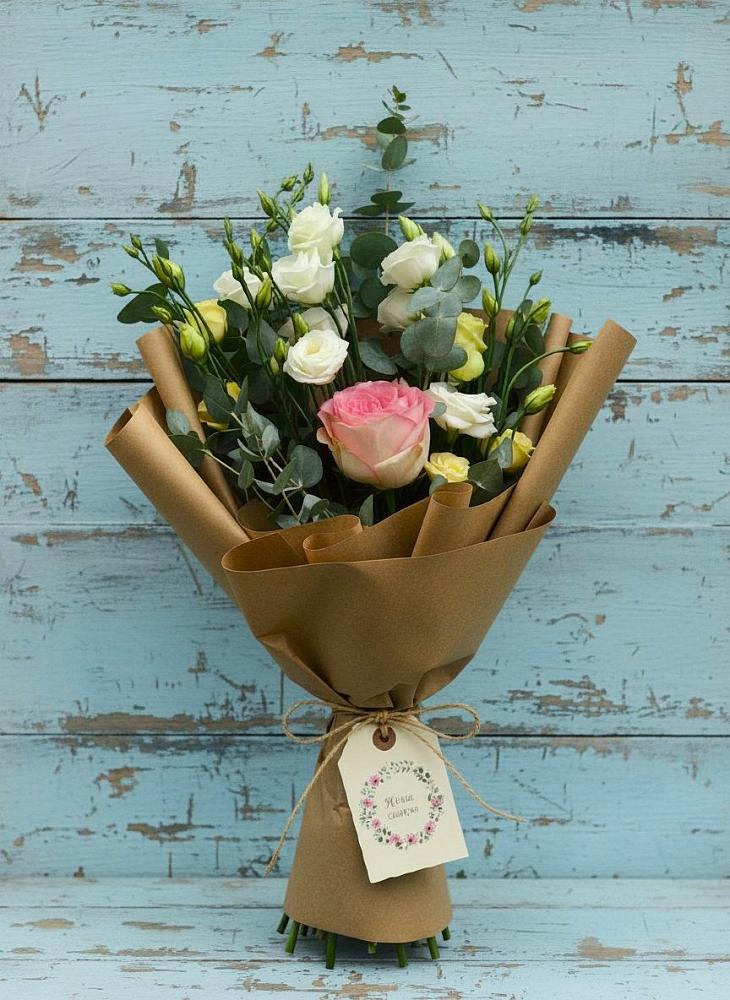 Букет цветов из: Розы и Лизиантусы в Эдельбае