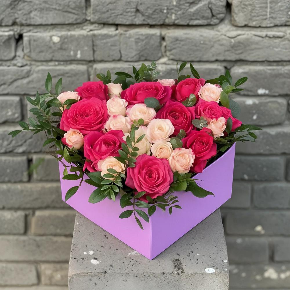 Цветочная композиция из Розы в коробке в Эдельбае