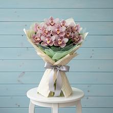 Букет цветов из:  Орхидеи и Розы в Эдельбае