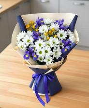 Букет цветов из:  Розы, Ирисы и Хризантемы в Эдельбае