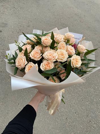 Букет Кремовые розы Латте в Эдельбае