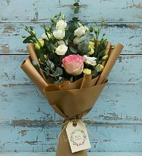 Букет цветов из:  Розы и Лизиантусы в Эдельбае