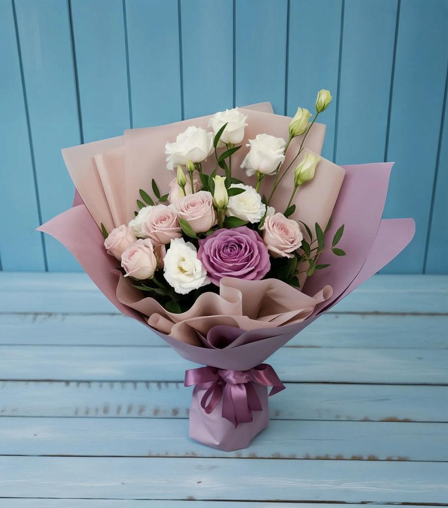 Букет цветов из: Розы и Лизиантусы в Эдельбае